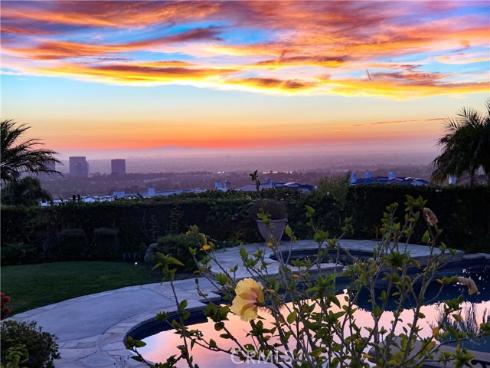 5 Ridgeline Dr , Newport Beach, CA