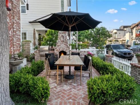 209 Diamond Avenue, Newport Beach, CA