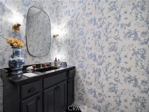 209 Diamond Avenue, Newport Beach, CA