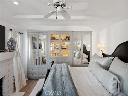 209 Diamond Avenue, Newport Beach, CA