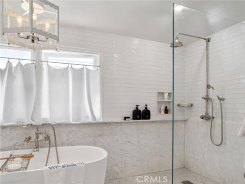 209 Diamond Avenue, Newport Beach, CA