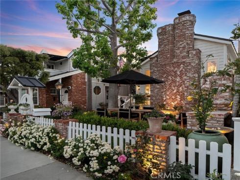 209  Diamond   Avenue, Newport Beach, CA