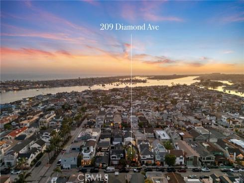 209 Diamond Avenue, Newport Beach, CA