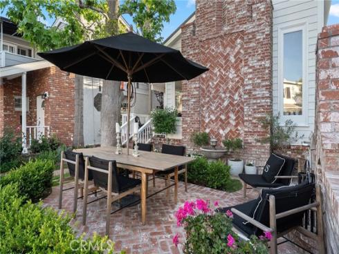 209 Diamond Avenue, Newport Beach, CA