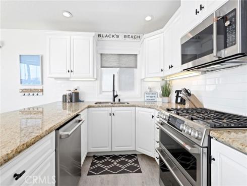 916 E Oceanfront , Newport Beach, CA