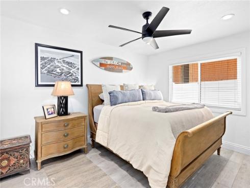 916 E Oceanfront , Newport Beach, CA