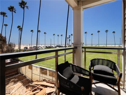 916 E Oceanfront , Newport Beach, CA