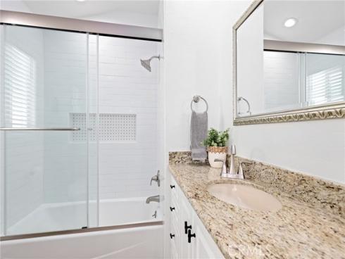 916 E Oceanfront , Newport Beach, CA