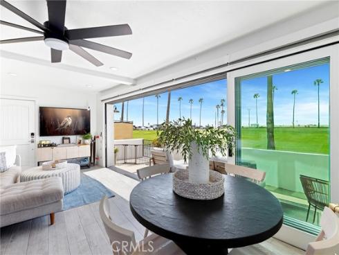 916 E Oceanfront , Newport Beach, CA