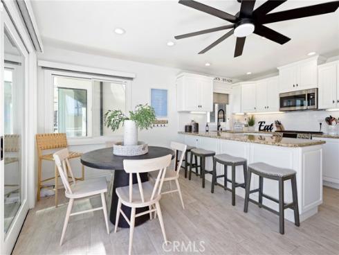 916 E Oceanfront , Newport Beach, CA