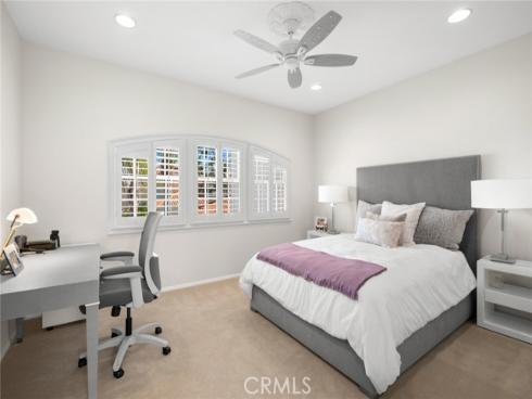 26 Chatham 25 Court, Newport Beach, CA