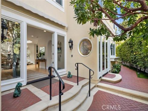 26 Chatham 25 Court, Newport Beach, CA