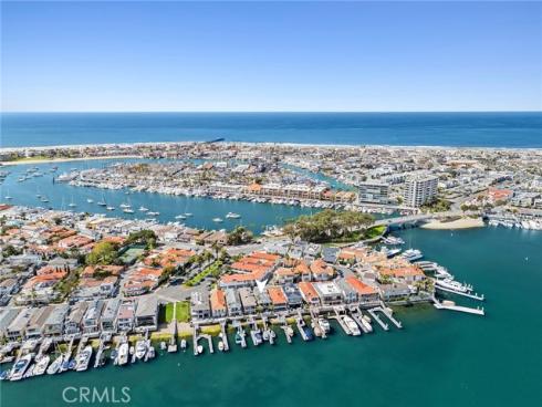 118  Via Lido Nord  , Newport Beach, CA