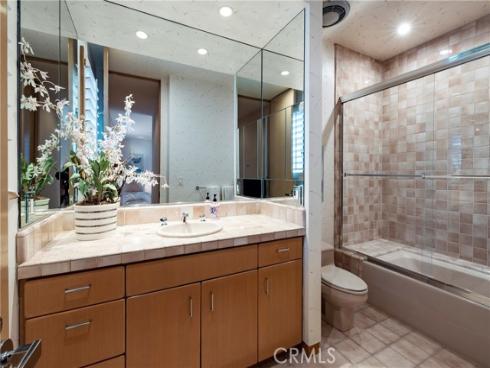 812  W Bay Ave  , Newport Beach, CA