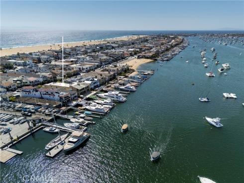 812  W Bay Ave  , Newport Beach, CA