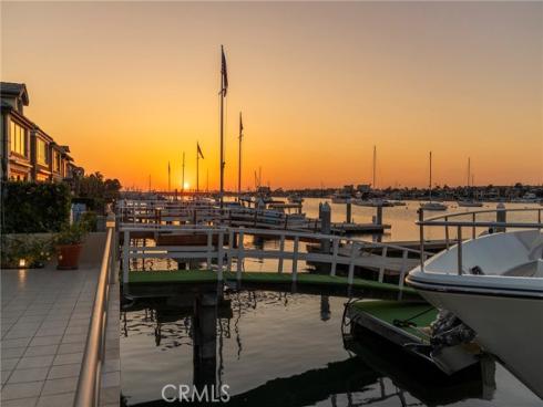 812  W Bay Ave  , Newport Beach, CA