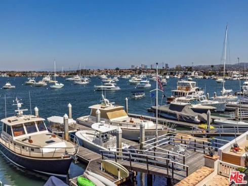 812 W Bay Avenue, Newport Beach, CA