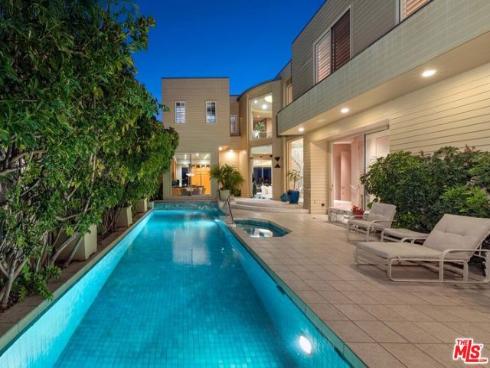 812 W Bay Avenue, Newport Beach, CA