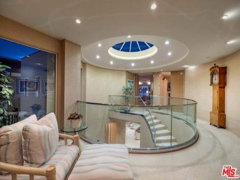 812 W Bay Avenue, Newport Beach, CA