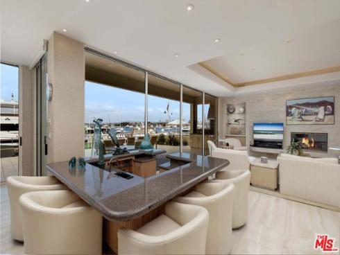 812 W Bay Avenue, Newport Beach, CA