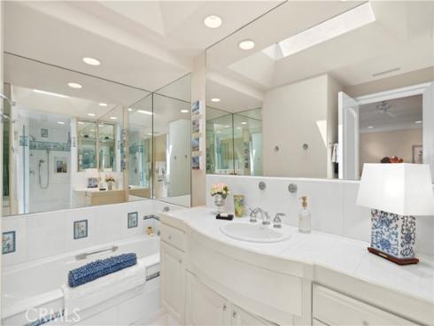 14 Rue Chantilly , Newport Beach, CA