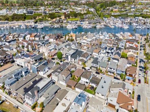 214 Abalone Avenue, Newport Beach, CA