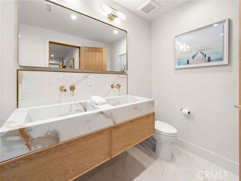 214 Abalone Avenue, Newport Beach, CA