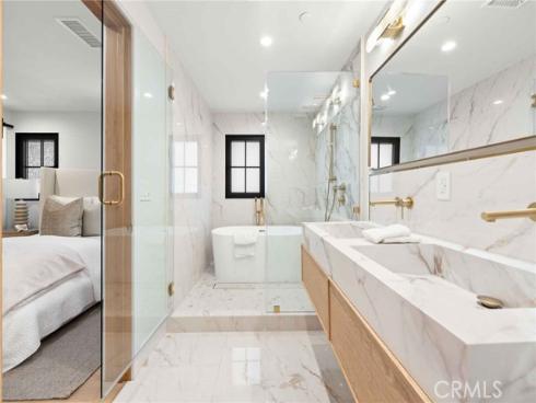 214 Abalone Avenue, Newport Beach, CA