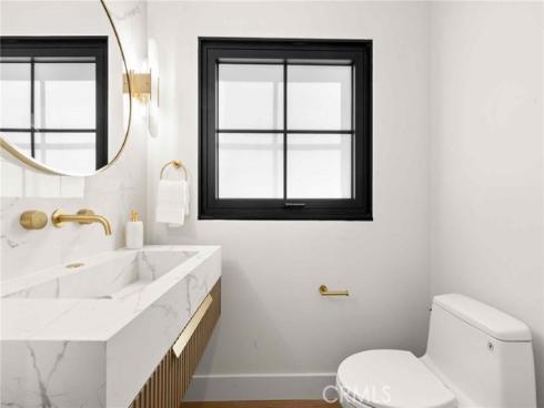 214 Abalone Avenue, Newport Beach, CA