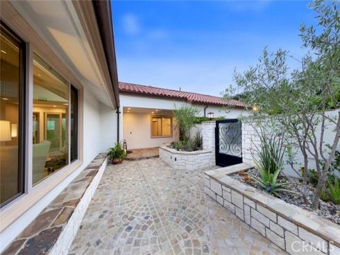 9 Saint Tropez , Newport Beach, CA