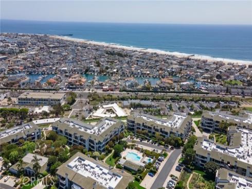 210  Lille  217  Lane, Newport Beach, CA