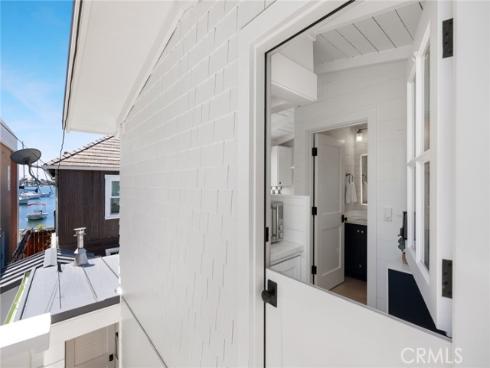 104 Onyx Avenue, Newport Beach, CA