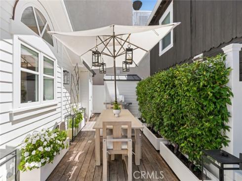 104 Onyx Avenue, Newport Beach, CA