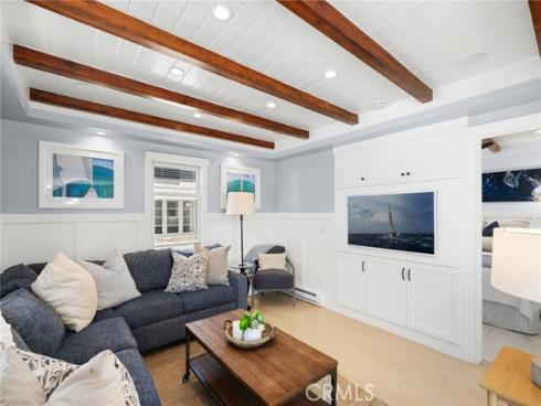 104 Onyx Avenue, Newport Beach, CA