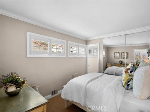 133 Via Venezia , Newport Beach, CA