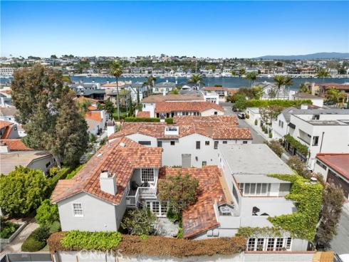 133 Via Venezia , Newport Beach, CA