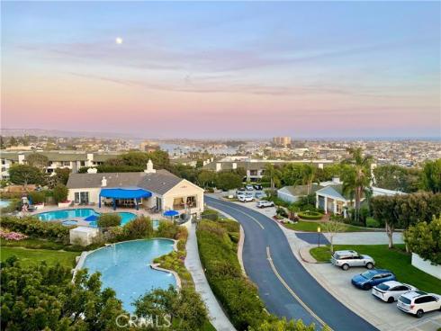 102  Scholz  PH 28 , Newport Beach, CA