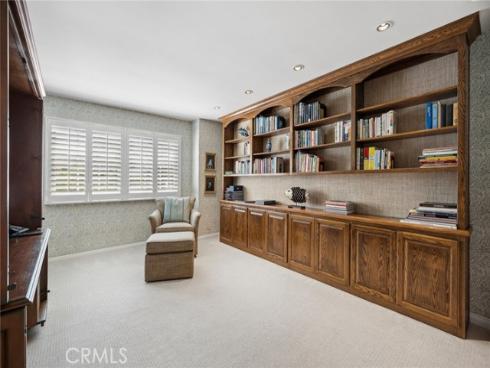 77 Hillsdale Drive, Newport Beach, CA