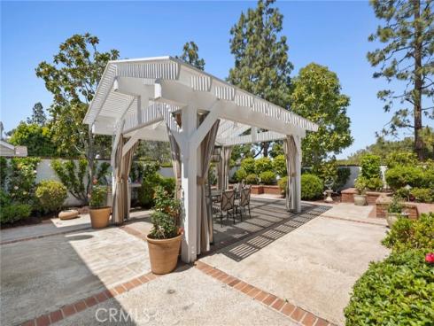 77 Hillsdale Drive, Newport Beach, CA