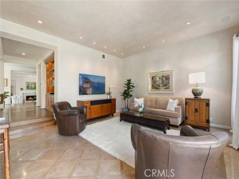 77 Hillsdale Drive, Newport Beach, CA