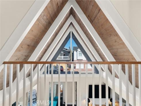 327 62nd Street, Newport Beach, CA