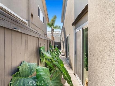 327 62nd Street, Newport Beach, CA