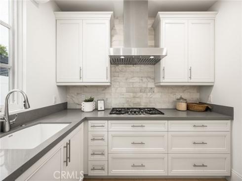 375 Santa Isabel Avenue, Newport Beach, CA