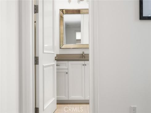 375 Santa Isabel Avenue, Newport Beach, CA