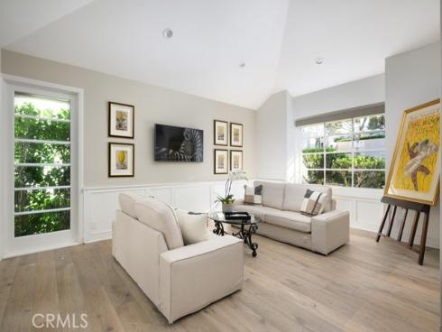 5 Vienna , Newport Beach, CA