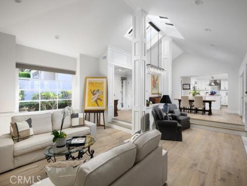 5 Vienna , Newport Beach, CA