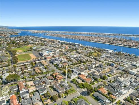 400 Aliso Avenue, Newport Beach, CA