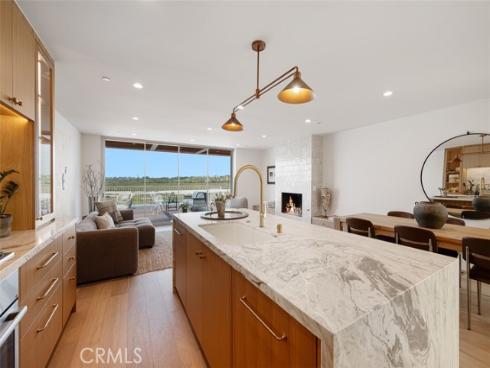 207 Canal Street, Newport Beach, CA