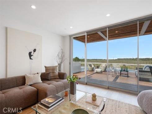 207 Canal Street, Newport Beach, CA