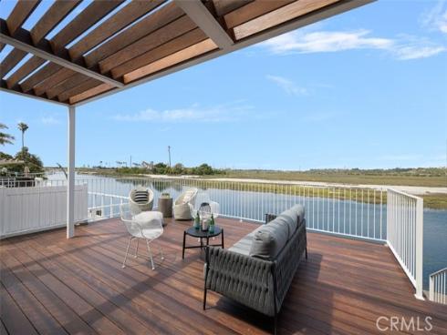 207 Canal Street, Newport Beach, CA